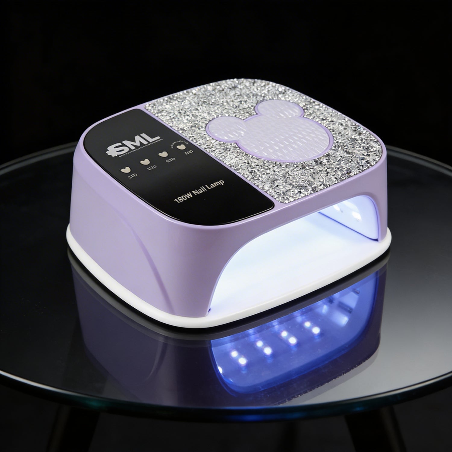 freepik__lampara-para-secado-de-uas-sobre-un-fondo-negro-es__44439